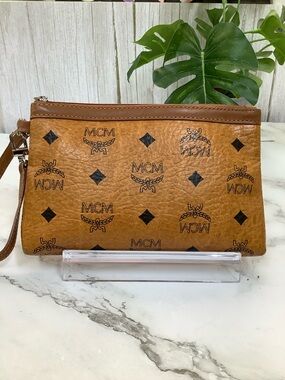 GUC MCM mini Visetos / Pochette cognac